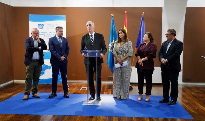 EL PRESIDENTE DE LA RED DE JUDERÍAS ALABA A MELILLA COMO 'PIEZA SINGULAR' QUE APORTA 'PATRIMONIO VIVO' EL PRESIDENTE DE LA RED DE JUDERÍAS ALABA A MELILLA COMO 'PIEZA SINGULAR' QUE APORTA 'PATRIMONIO VIVO'