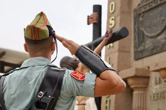 EL PRESIDENTE DE LA CIUDAD ACOMPA�A A LA LEGI�N EN SU 106 ANIVERSARIO