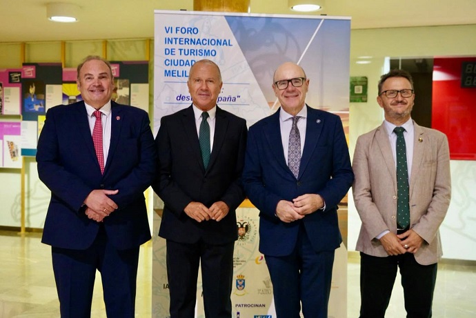 EL VICEPRESIDENTE PRIMERO INAUGURA EL VI FORO INTERNACIONAL DE TURISMO DE LA UGR