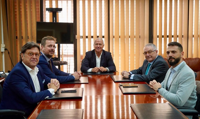 WEB EL CONSEJERO DE TURISMO RECIBE A LOS PARTICIPANTES DEL VI FORO DE TURISMO DE MELILLA